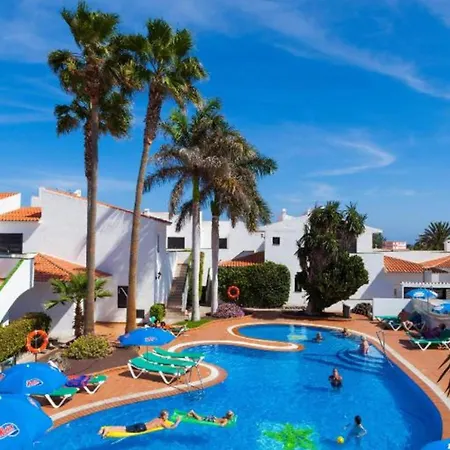 Apartment One Bedroom With Pool, At 200m From The *
